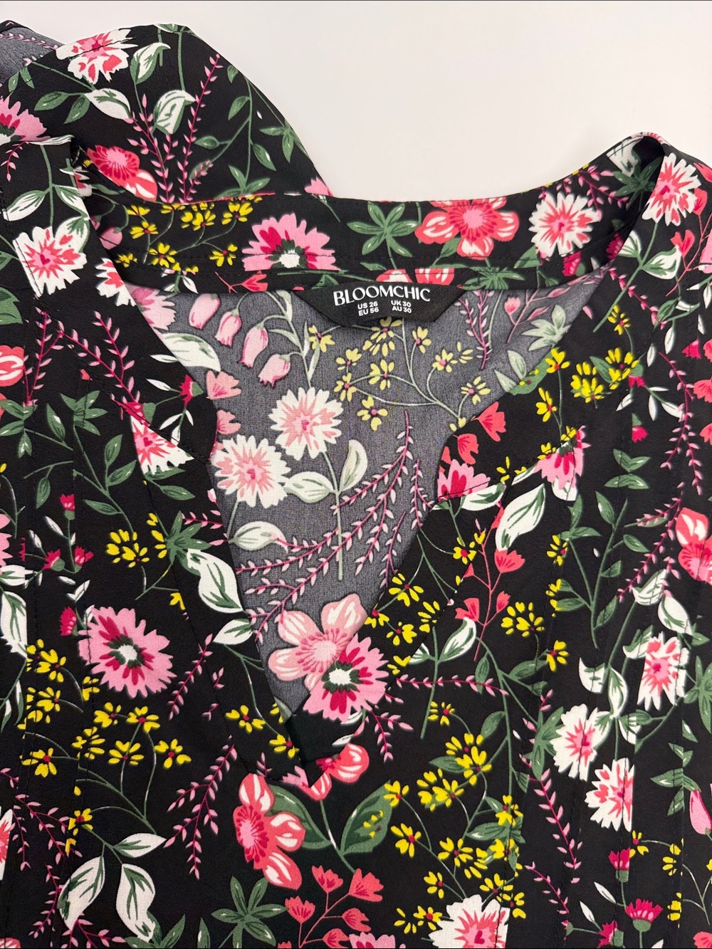 Colorful elbow length sleeve shirt